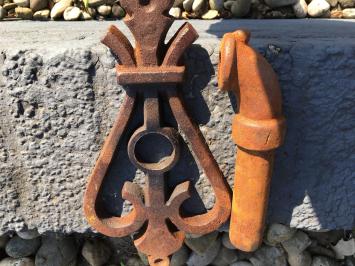 Waterspuwer voor muur fontein, hart kroon + Neptunus, gietijzer